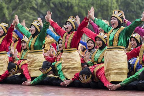 Pola Lantai Tari Saman Aceh Lengkap Tari Saman Aceh Sejarah Makna Pola