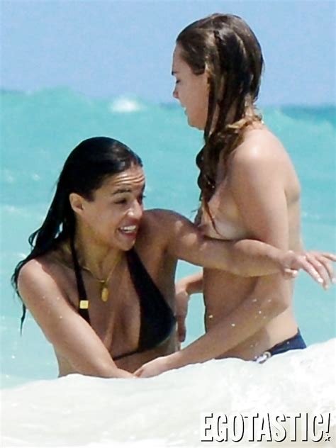 Cara Delevingne Michelle Rodriguez In Cancun Pics The Best Porn Website