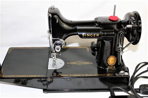 Singer Featherweight Sewing Machine Singer 221 Precision Quilting