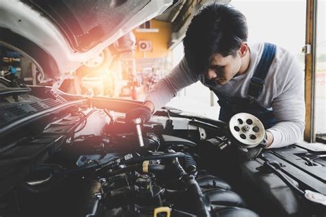 Tips To Find The Best Car Mechanic Car Mechanic Mechanic Mechanics
