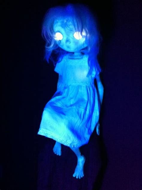Static Ghost Girl 2011 Halloween Props Halloween Inspiration Halloween Doll