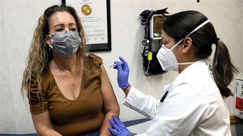 Ahead Of An Unpredictable Flu Season Public Health Experts Urge Nation To Sign Up For Flu Shot