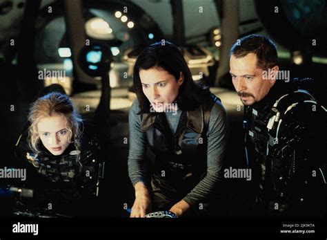 Heather Graham Mimi Rogers Gary Oldman Film Lost In Space USA Characters Dr Judy