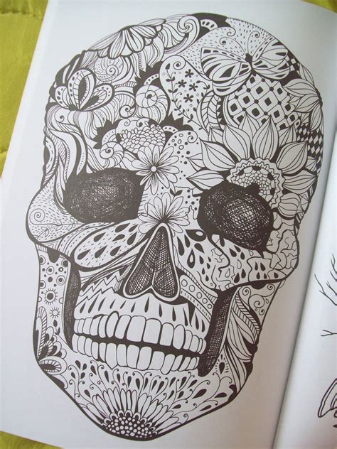 Kreatywna kolorowanka Tatuaże