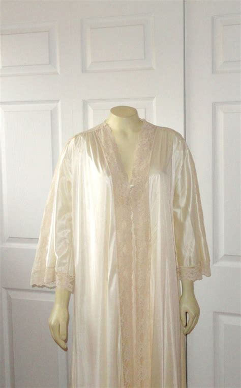 Reserved Vintage Nightgown And Peignoir Set 60s 70s Val Mode Old