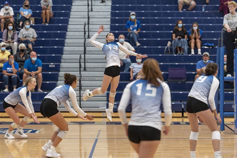 Womens Volleyball Team Falls To Lansing In First Home Match Of The