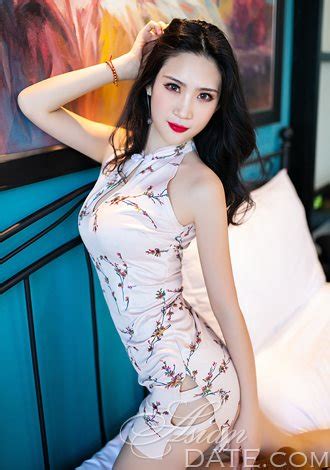 Photo Of Asian Member Linglong From Luohe 23 Yo Hair Color Black
