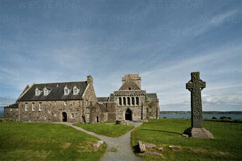 Uk Scotland Inner Hebrides Iona View To Iona Abbey Stock Photo