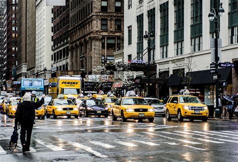 Yellow Taxis Still Winning Over Uber In Nyc The News Wheel