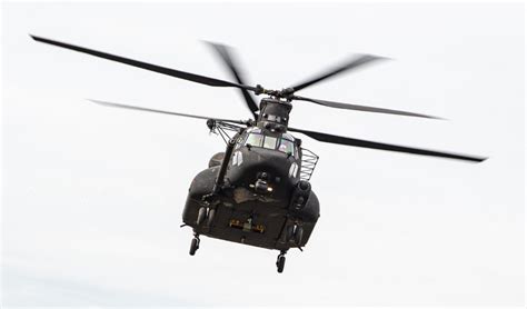 Helicópteros Chinook Mh 47g Block Ii Para Operaciones Especiales Del Us
