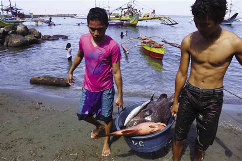West philippine sea is the official designation by the philippine government of eastern parts of the south china sea which are included in the philippines' exclusive economic zone. Seek int'l tribunal help, PH fishers told | Inquirer News