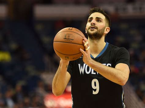 T Wolves Deal Rubio To Jazz For 1st Round Pick