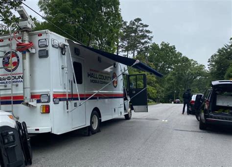 Gainesville police arrest gunman who shot at them, barricaded himself