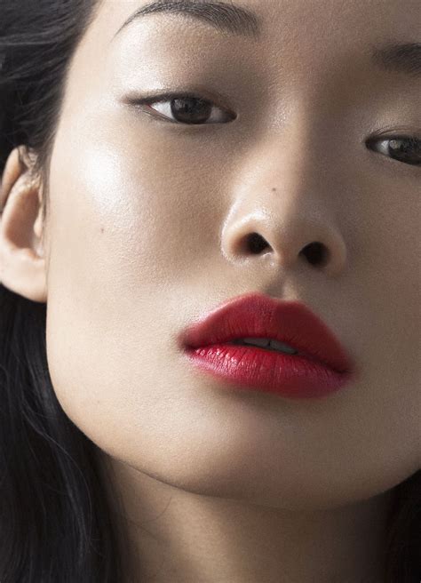 can we all take a momemt to admire this gorgeous red lip asian makeup beauty makeup red