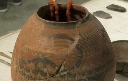 Burzahom archaeological site (archaeological site). Burzhama Ruins, Srinagar | Ticket Price | Timings ...