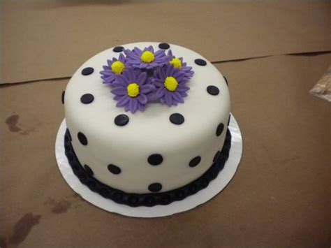 Polka Dot Daisy Cake Cakecentral Com