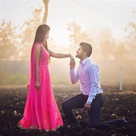 Obviously, butterflies in the stomach are natural when you plan to propose to the boy who you have always loved! Boy Propose Girl With Rose Image Hd