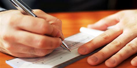 Mais de 40 aulas com bases legais e cálculos, diversos testes de conhecimento e dezenas de materiais para você está procurando um curso objetivo, rápido e descomplicado para entender de vez os cálculos da folha de pagamento? Folha de Pagamento
