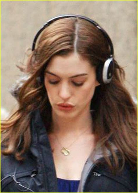 Full Sized Photo Of Anne Hathaway Bride Wars 05 Photo 1057471 Just Jared