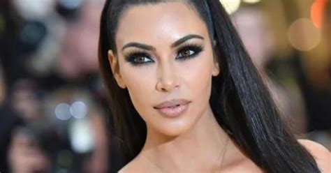 Kim Kardashian Presume Su Diminuta Cintura Y Nuevo Cambio De Look Foto
