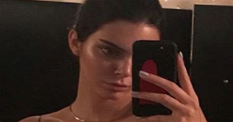 Kendall Jenner Pregnant New Picture Sparks Rumours Fourth Kardashian