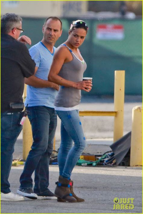Photo Michelle Rodriguez Gets Back To Work After Steamy Vacation With