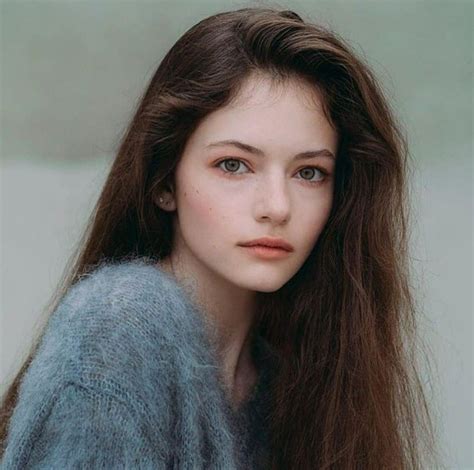 Mackenzie Foy Minus Eyes Could Be Both Caroline And Young Sophie But She Reminds Me More Of