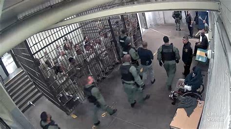 VIDEO: Cook County Jail Inmates Cheer as Cop Killer is Escorted Through