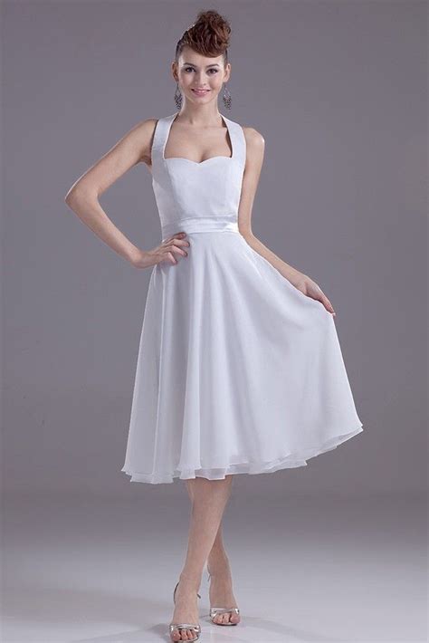 Simple and elegant, davinci bridal's informal wedding dresses are designed with the more casual bride in mind. Beautiful A Line Halter White Chiffon Beach Destination Wedding Dress | Beach wedding dress ...