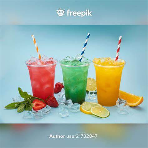 Разноцветные лимонады с фруктами в пластиковых стаканчиках | Премиум Картинка - Разноцветные лимонады с фруктами в пластиковых стаканчиках | Премиум