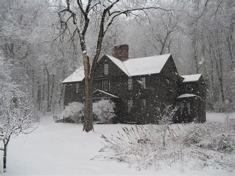 House In Winter Wallpaper 2048x1536 30620