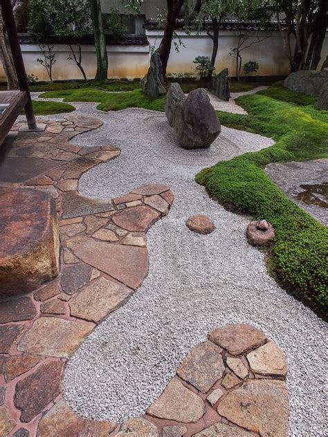 Millais Shigemori Residence | Japanese rock garden, Zen garden design