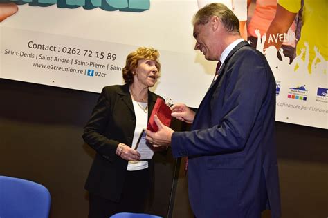 Edith cresson, the controversial former french prime minister and european commissioner, yesterday became the most senior eu official ever to be charged with fraud and abuse of confidence. Édith Cresson: "L'Ecole de la deuxième chance est une ...