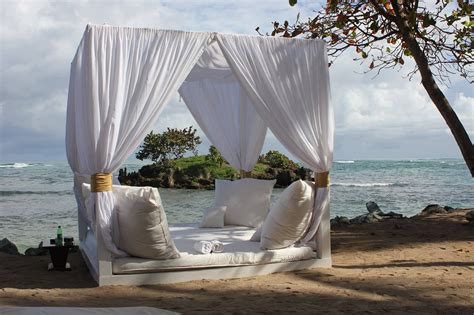 You can always rely upon a canopy bed a grand canopy bed designed by architect michele bonan emphasizes the high ceilings of a bedroom. Serenity Beach Canopy Bed | Beach canopy, Outdoor bed ...