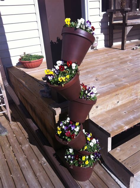 Over the past few years, i've had fun painting everything from using a clay pot sealer on the inside of your pots can help prevent loss of moisture and preserve your painted design. 17 Best images about Terra cotta pots on Pinterest | Red ...