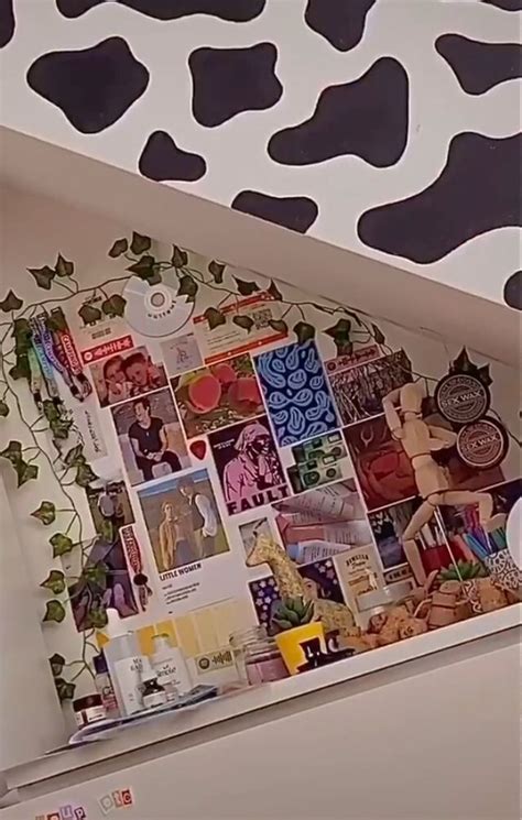 Vibe check lighting has got you covered! @n1ccypr1nc3ss on tiktok in 2020 | Grunge bedroom, Indie ...