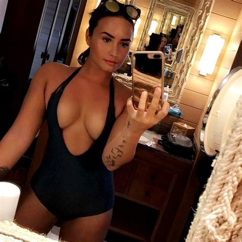 Las Fotos Más Sexys De Demi Lovato En Instagram Demi Lovato Bikini Celebrity Bikini