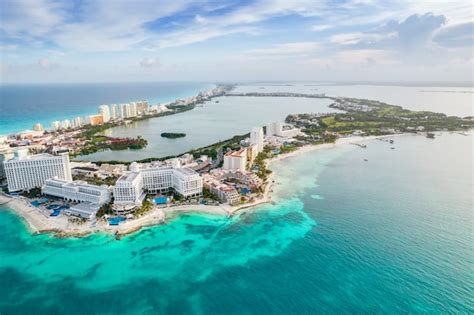 Premium Photo Aerial Panoramic View Of Cancun Beach And City Hotel