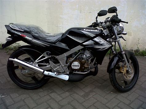 Seri motor sport kawasaki ninja meleat meninggalkan seri motor sport keluaran honda maupun yamaha. Download Kumpulan 100 Gambar Motor Ninja 2 Tak Warna Hijau ...