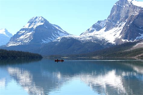 Photo The Beauty Of Bow Lake In The Canadian Rockies