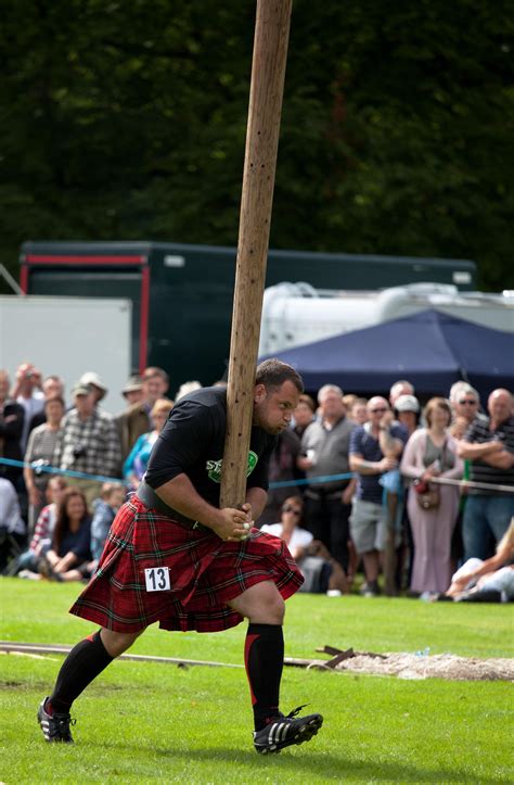 Scottish Highland Games Scottish Highlands Inveraray Kilt Outfits Men In Kilts Live Action