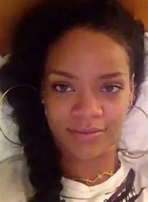 15 Pictures Of Rihanna Without Makeup To Steal Your Heart