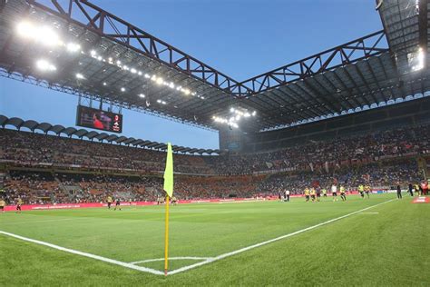 Milan dan inter bakal mempresentasikan bentuk stadion dalam waktu satu setengah bulan ke depan. Inter Milan vs Dortmund - Champions League - Preview ...