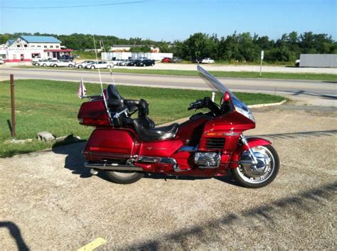 Vented oversize windshield, nd cowling. 1999 honda goldwing 50 anniversary aspencade for sale on ...