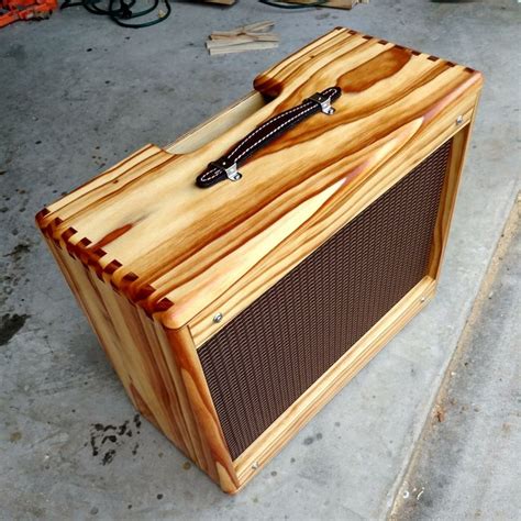 Custom Amp Cabinets In 2020 Guitar Cabinet Handmade Cabinets Diy