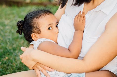 14 Awful Things People Say When Youre Extended Breastfeeding