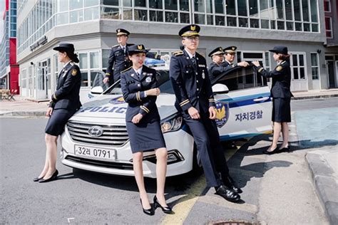 Creatrip Real Lives Of Police Officers In Korea As Compared To Movies And Drama Korea Travel
