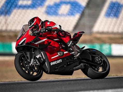 All the essence of ducati in a modern and contemporary motorcycle. Ducati Superleggera V4: How Ducati made its fastest ...