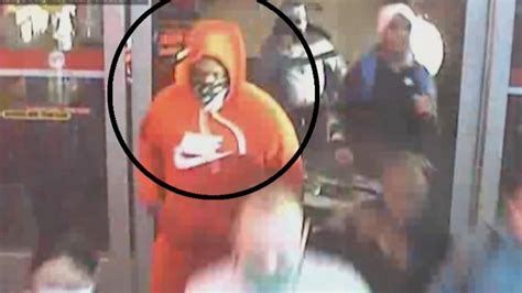 Police search for gunman after teen shot at Renton Target – KIRO 7 News