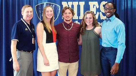 Niles Honors Seniors With Annual Awards Leader Publications Leader